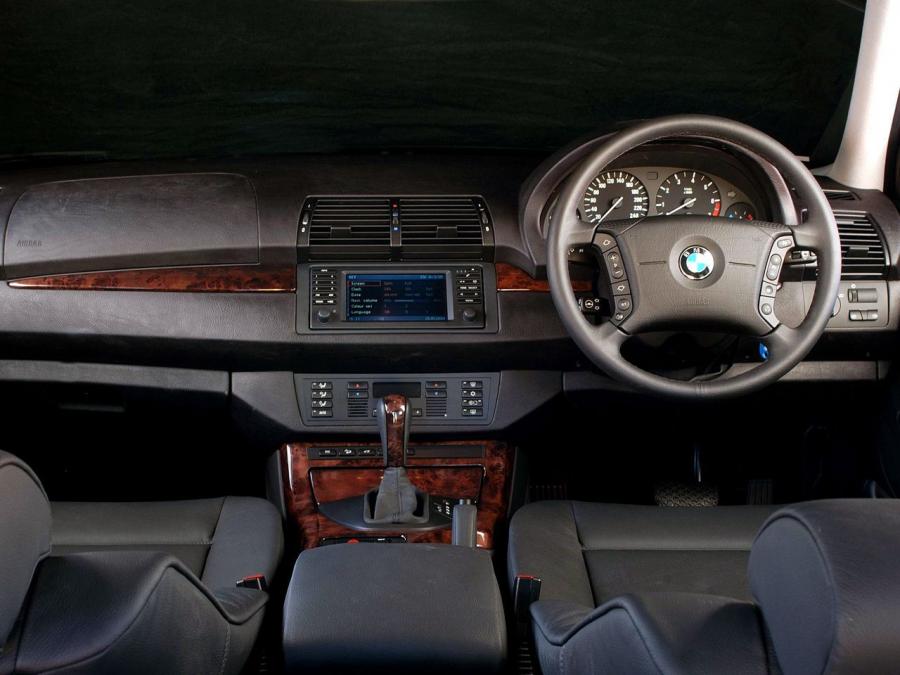  BMW X5 4.4i 2003 года  (ZA) (фото 2 из 6)